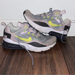 Nike Air 270 React